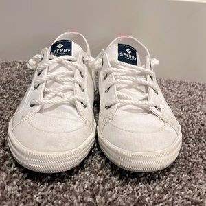 Barely worn Sperry shoes size-7.5 no rips or anything wrong with them